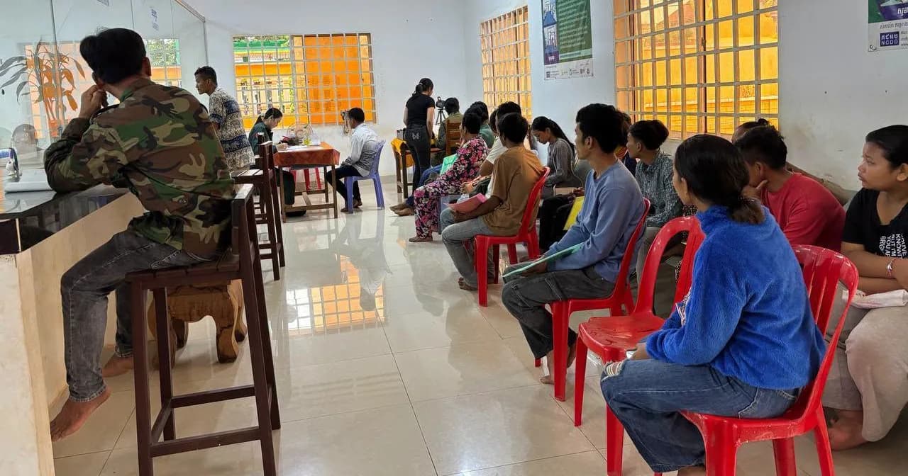 សកម្មភាពដ៏មមាញឹកនៃការអញ្ជើញមកទទួលសេវាពីសំណាក់ប្រជាពលរដ្ឋនៅការិយាល័យច្រកចេញចូលតែមួយ