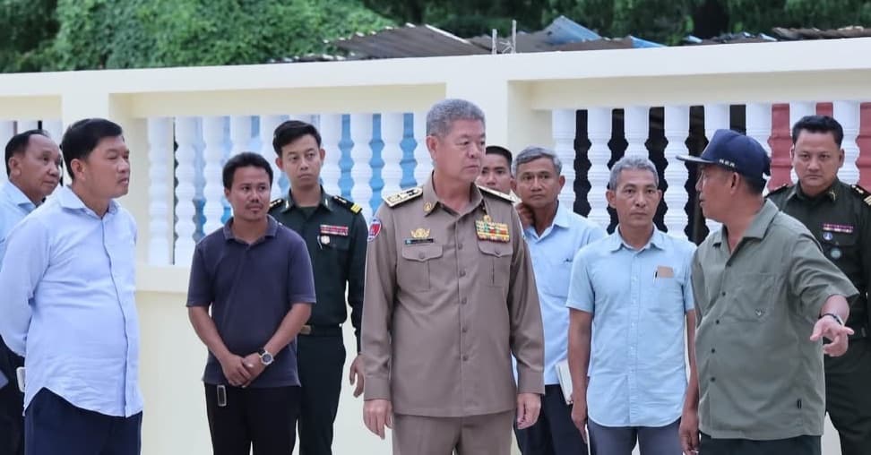 អភិបាលខេត្តកណ្តាល ចុះពិនិត្យការសាងសង់អគារទីស្នាក់ការសមាគមអតីតយុទ្ធជនខេត្ត ដែលជាអំណោយដ៏ថ្លៃថ្លារបស់ សម្តេចធិបតី ហ៊ុន ម៉ាណែត